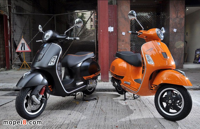 r(sh)911Vespa Super Sport