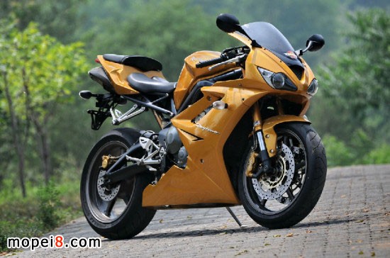 Triumph Daytona675摩托車(chē)