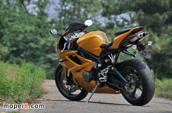 Triumph Daytona675摩托車(chē)