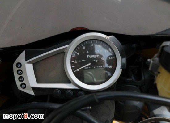 Triumph Daytona675摩托車(chē)