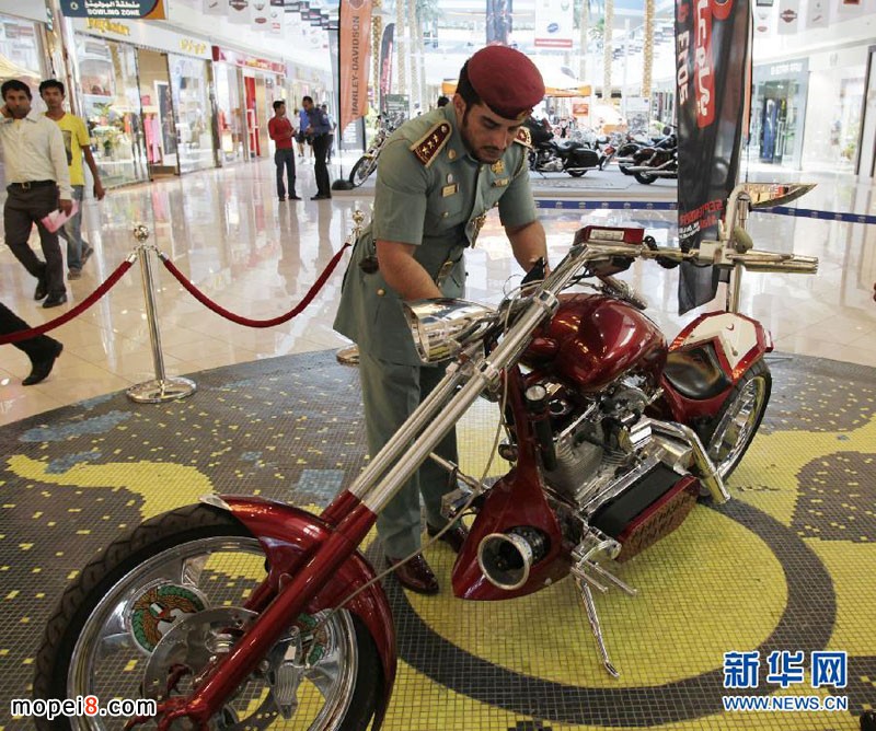 阿聯(lián)酋首都阿布扎比舉行的國(guó)際摩托車(chē)展