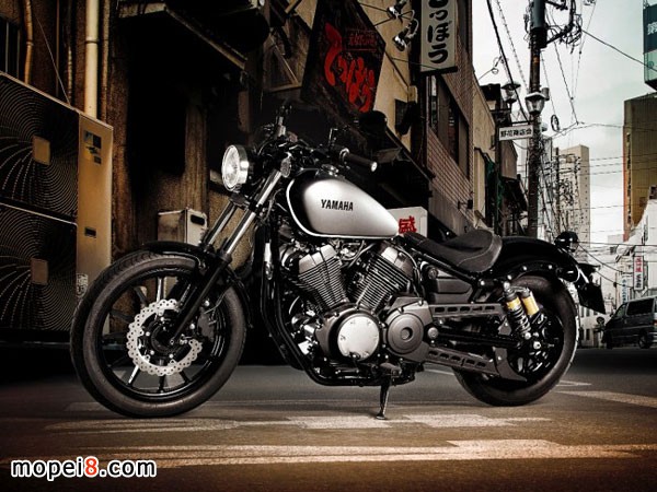 Yamaha XV950摩托車