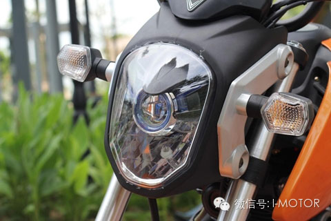 天地游俠大公仔魚眼燈