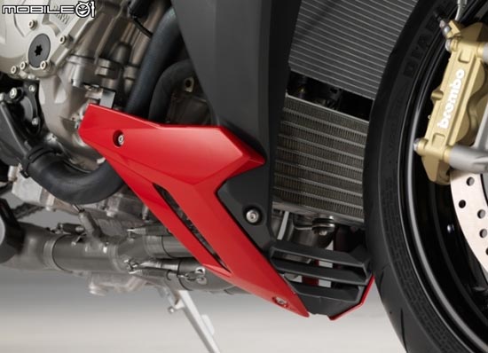 寶馬摩托全新街跑車BMW S1000R