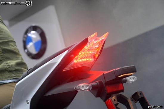 寶馬摩托全新街跑車BMW S1000R