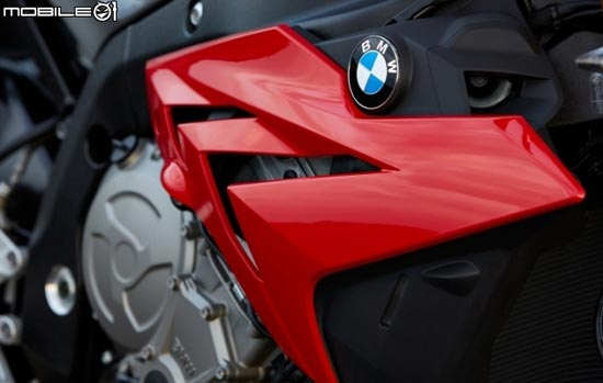 寶馬摩托全新街跑車BMW S1000R
