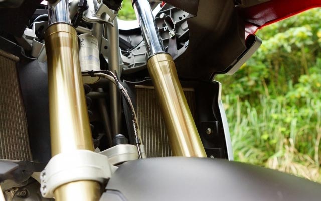 2013 BMW R1200GS水鳥(niǎo)摩托車測(cè)評(píng)