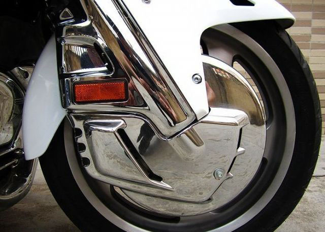 本田金翼GL1800三輪摩托車