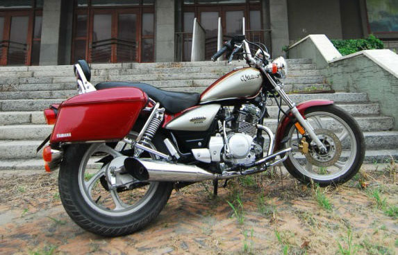 2000款雅馬哈ZY125