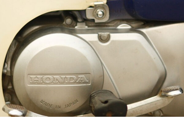 本田HONDA超級(jí)幼狐Super CUB50