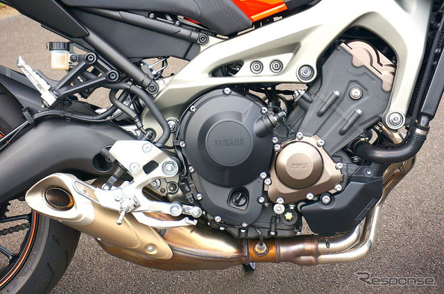 雅馬哈運(yùn)動(dòng)輕型摩托車MT-09