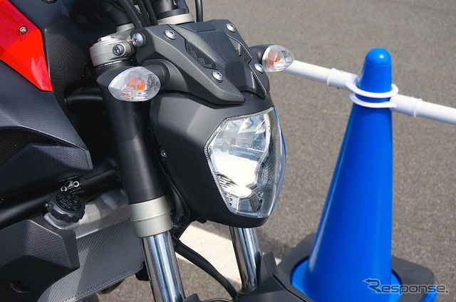 雅馬哈新型運(yùn)動(dòng)型摩托車MT-07