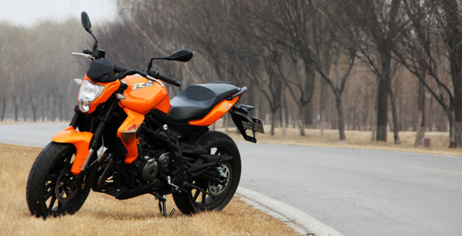 貝納利Benelli 藍(lán)寶龍BJ300GS評(píng)測(cè)