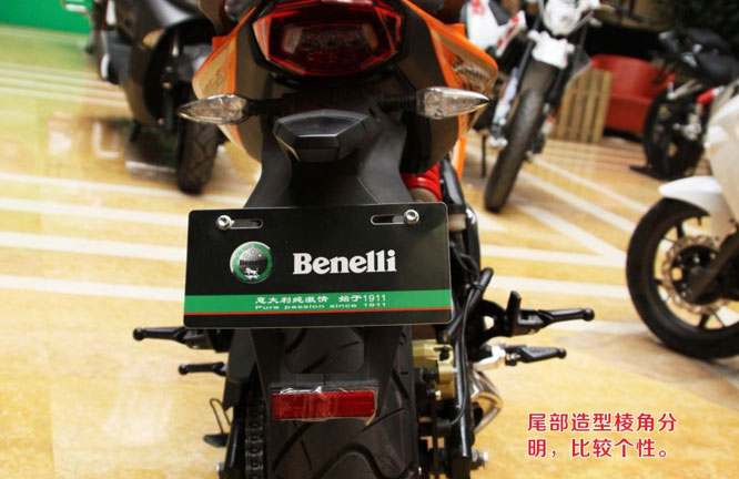 貝納利Benelli 藍(lán)寶龍BJ300GS摩托評(píng)測(cè)
