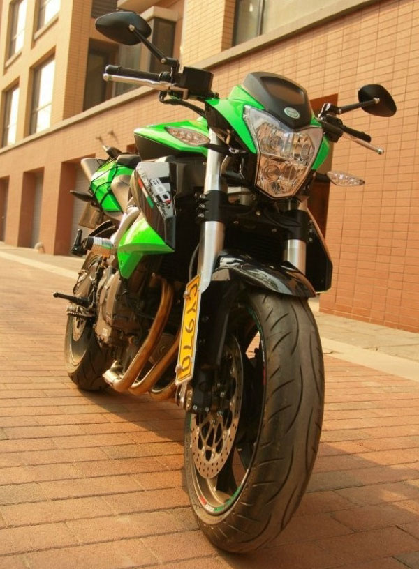 錢江黃龍BN600i(歐洲版)摩托車改裝