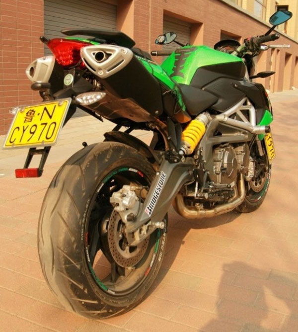 錢江黃龍BN600i(歐洲版)摩托車改裝