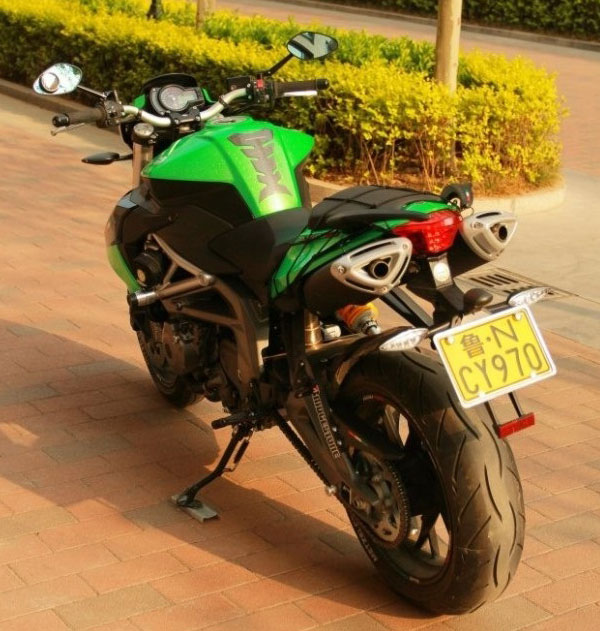 錢江黃龍BN600i(歐洲版)摩托車改裝