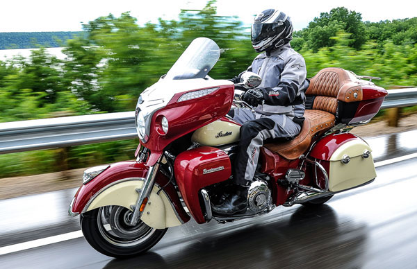 2015 Indian Roadmaster豪華休旅摩托車(chē)