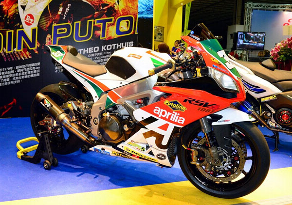阿普利亞當(dāng)家超跑Aprilia RSV4