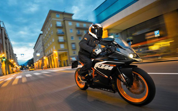 2015款KTM RC125摩托車
