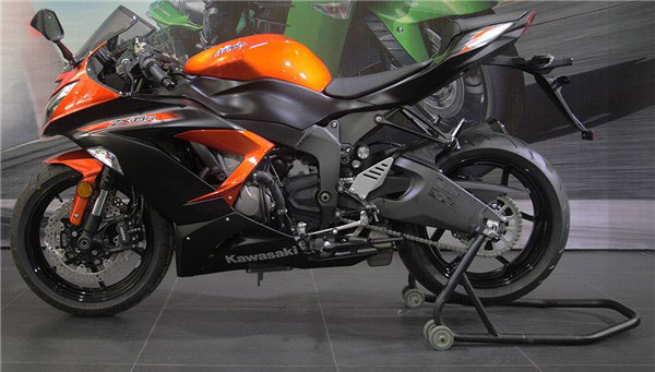 川崎ZX-6R
