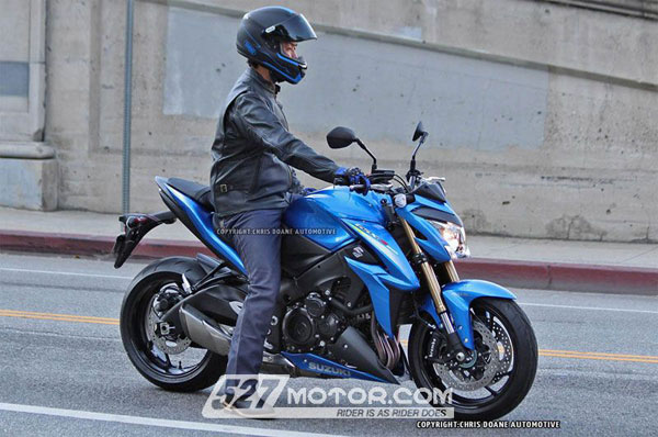 鈴木野獸級(jí)街車(chē)GSX-S1000
