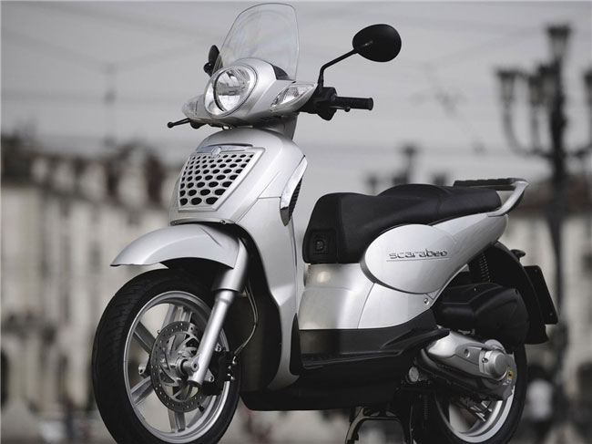 Scarabeo-125踏板摩托車