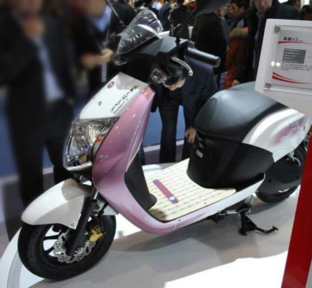 五羊本田新能源摩托車(chē)凈原V2
