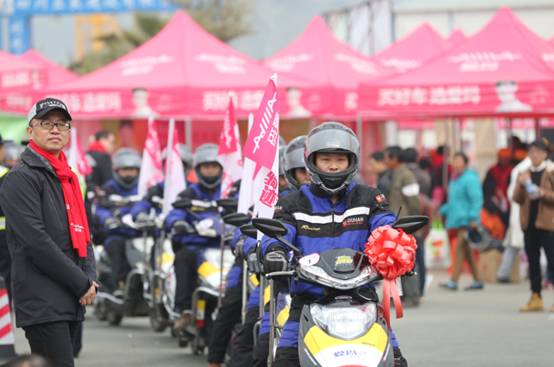 摩托車返鄉(xiāng)大軍