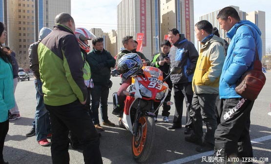 北京旗利試駕大會 本田CBR300R摩托車試駕