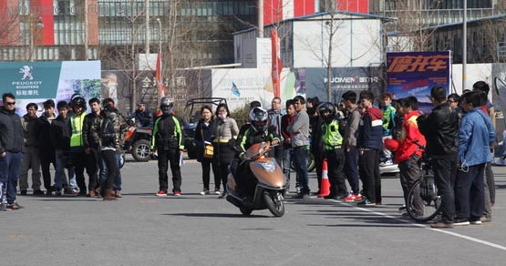 北京旗利試駕大會 本田CBR300R摩托車試駕