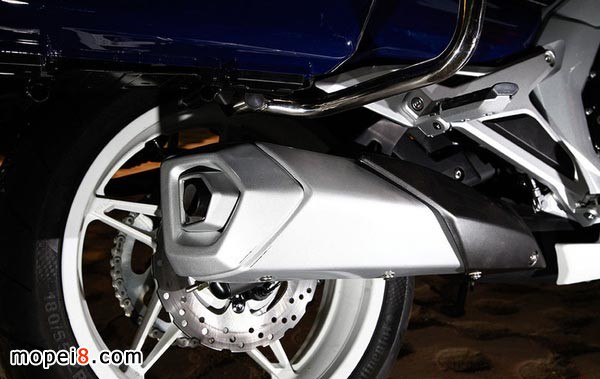 試駕春風(fēng)CF650J-2警用摩托車排氣管