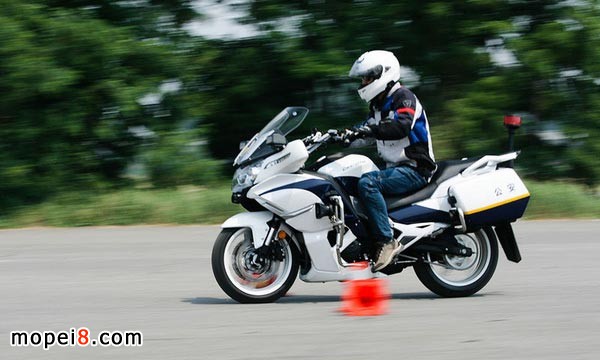 試駕春風(fēng)CF650J-2警用摩托