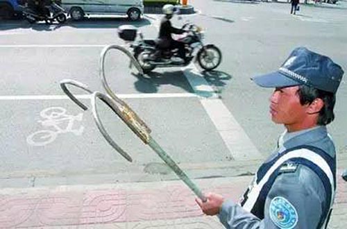 廣州的禁摩“鉤鐮槍
