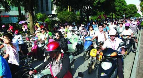 南寧街頭的電動車群