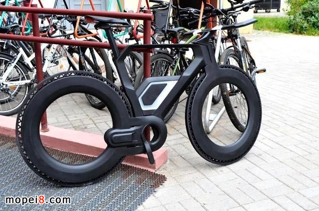 無輪轂輪胎的電動車
